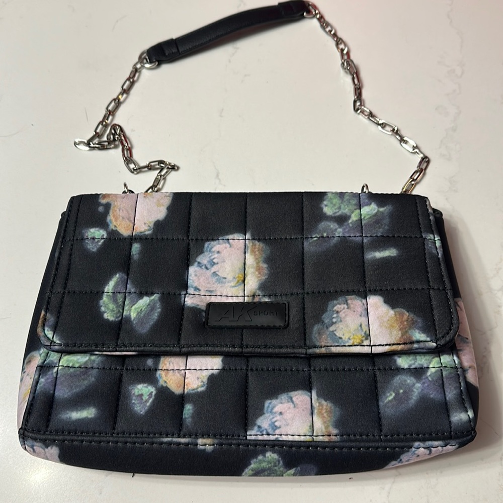 AK Sport pocketbook purse quilted pocketbook compartments Anne Klein